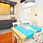 Amber Apartment By Grand Apartments