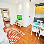 Amber Apartment By Grand Apartments